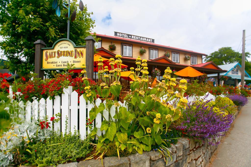 Salt Spring Inn Ganges Eksteriør billede